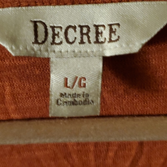 Decree Top - Picture 4 of 6